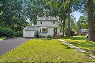 40 Carpenter Pl, Cranford Township, NJ 07016 - Photo 1