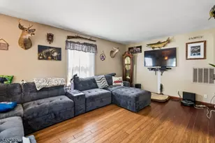 2 Elizabeth Pl, Denville, NJ 07834 - Photo 2