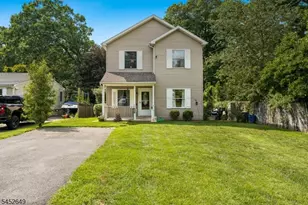 2 Elizabeth Pl, Denville, NJ 07834 - Photo 1