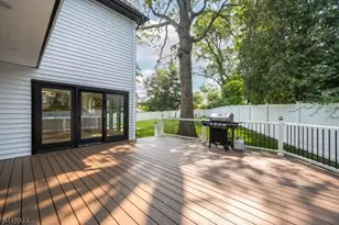 17 Meadow Rd, Clark Township, NJ 07066 - Photo 28