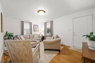 102 Sherwood St, Clifton, NJ 07013 - Photo 4