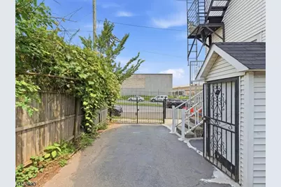 132 4th St, Elizabeth, NJ 07206 - Photo 2