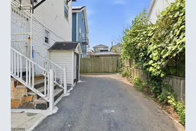 132 4th St, Elizabeth, NJ 07206 - Photo 26