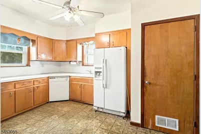 185 Floyd St, Belleville, NJ 07109 - Photo 10