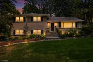 23 Evergreen Dr, Berkeley Heights Township, NJ 07922 - Photo 1