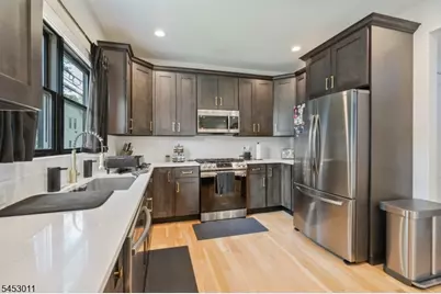 14-16 Mount Washington Dr, Clifton, NJ 07013 - Photo 16
