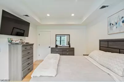 14-16 Mount Washington Dr, Clifton, NJ 07013 - Photo 8