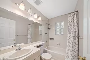 43 Sapphire Ln, Franklin Township, NJ 08823 - Photo 16