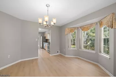 43 Sapphire Ln, Franklin Township, NJ 08823 - Photo 4