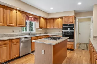 2 Stratford Dr, Randolph Township, NJ 07869 - Photo 12