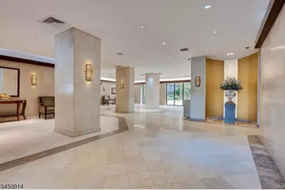 300 Winston Dr-C2912, Cliffside Park, NJ 07010 - Photo 10