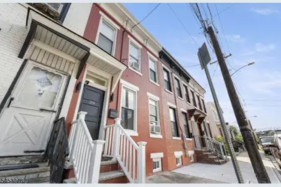 39 Emmet St, Newark, NJ 07114 - Photo 1