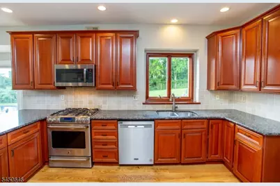 7 Tahoe Ct, Clinton Township, NJ 08809 - Photo 18