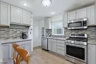77 Deborah Ct, Plainfield City, NJ 07062 - Photo 10