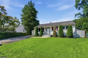 77 Deborah Ct, Plainfield City, NJ 07062 - Photo 2