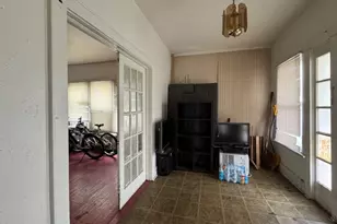 85 Veterans Memorial Dr, Somerville, NJ 08876 - Photo 2
