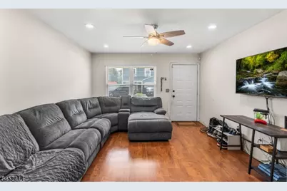 422E E Front St, Plainfield City, NJ 07060 - Photo 6