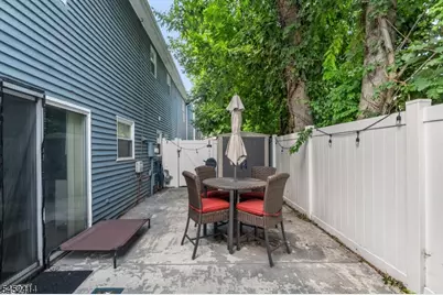 422E E Front St, Plainfield City, NJ 07060 - Photo 30