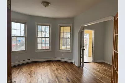 590 Hawthorne Ave #1, Irvington, NJ 07112 - Photo 2