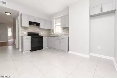 143 Pearsall Ave, Jersey City, NJ 07305 - Photo 4
