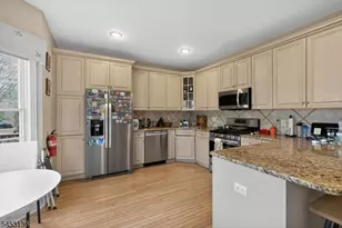 70 Winged Foot Dr, Livingston, NJ 07039 - Photo 4
