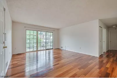 57 Lindsey Ct, Franklin Township, NJ 08823 - Photo 4