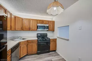 57 Lindsey Ct, Franklin Township, NJ 08823 - Photo 12