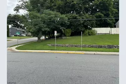 20 Pearl Pl, Butler, NJ 07405 - Photo 2