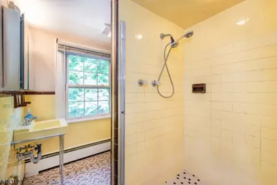 1431 Alps Rd, Wayne, NJ 07470 - Photo 16