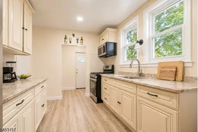 512 W 3rd Ave, Roselle, NJ 07203 - Photo 16