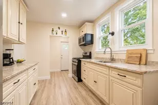 512 W 3rd Ave, Roselle, NJ 07203 - Photo 16