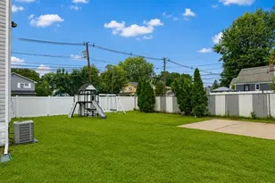 512 W 3rd Ave, Roselle, NJ 07203 - Photo 10