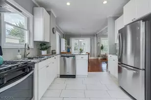 215 Waverly Pl, South Orange, NJ 07079 - Photo 14