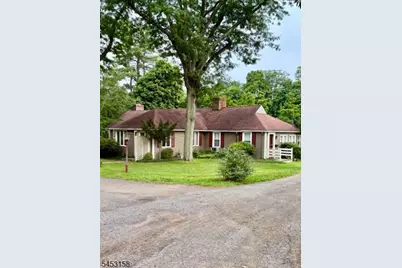 22 Cooks Cross Rd, Union Township, NJ 08867 - Photo 2
