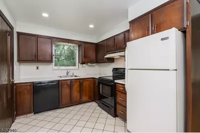 23 Cabot Ln, Kinnelon, NJ 07405 - Photo 12