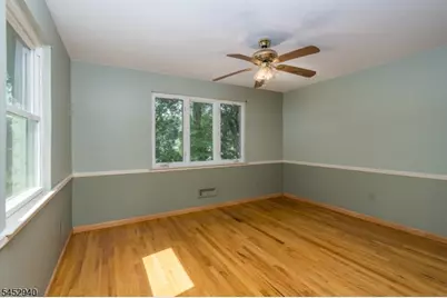 23 Cabot Ln, Kinnelon, NJ 07405 - Photo 10