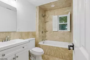 38 Billingsley Dr, Livingston, NJ 07039 - Photo 32