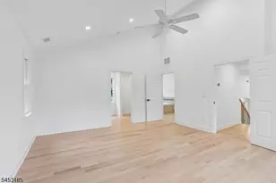 38 Billingsley Dr, Livingston, NJ 07039 - Photo 30