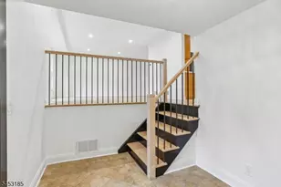 38 Billingsley Dr, Livingston, NJ 07039 - Photo 8