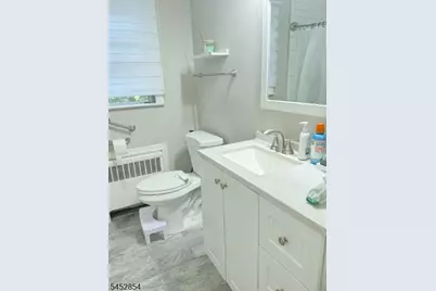 28 Chambers Ct, Clifton, NJ 07013 - Photo 4