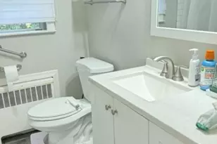 28 Chambers Ct, Clifton, NJ 07013 - Photo 4