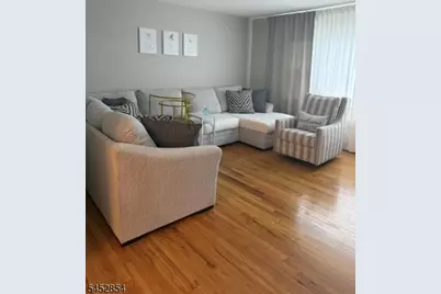 28 Chambers Ct, Clifton, NJ 07013 - Photo 2