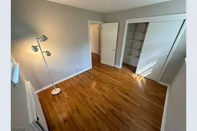 28 Chambers Ct, Clifton, NJ 07013 - Photo 12