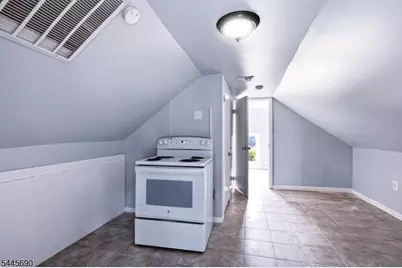 65 Highland Ave, Newark, NJ 07104 - Photo 20