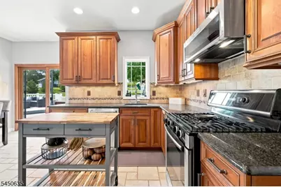 7 Lazarus Dr, Roxbury Township, NJ 07852 - Photo 10