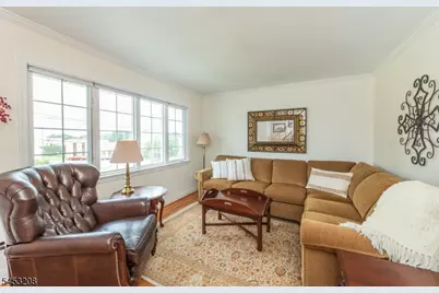 11 Susan Ct, Clifton, NJ 07012 - Photo 4