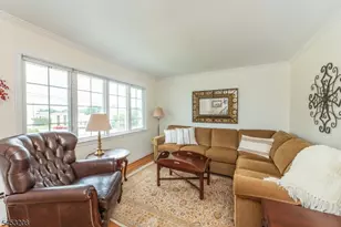 11 Susan Ct, Clifton, NJ 07012 - Photo 4