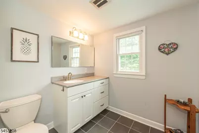 11 Susan Ct, Clifton, NJ 07012 - Photo 16