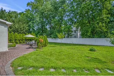 4 Brook St, Green Brook Township, NJ 08812 - Photo 28
