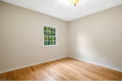 4 Brook St, Green Brook Township, NJ 08812 - Photo 12